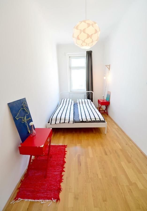 2 Bedrooms @ The U3 Subway ウィーン エクステリア 写真